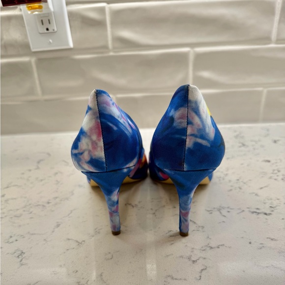 BCBGeneration Multicolor Heels - Picture 3 of 6